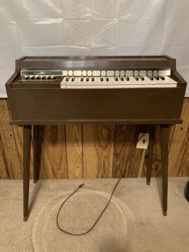 Vintage Magnus Corporation Electric Chord Organ, Model 306-p, 1960's - Used Cond